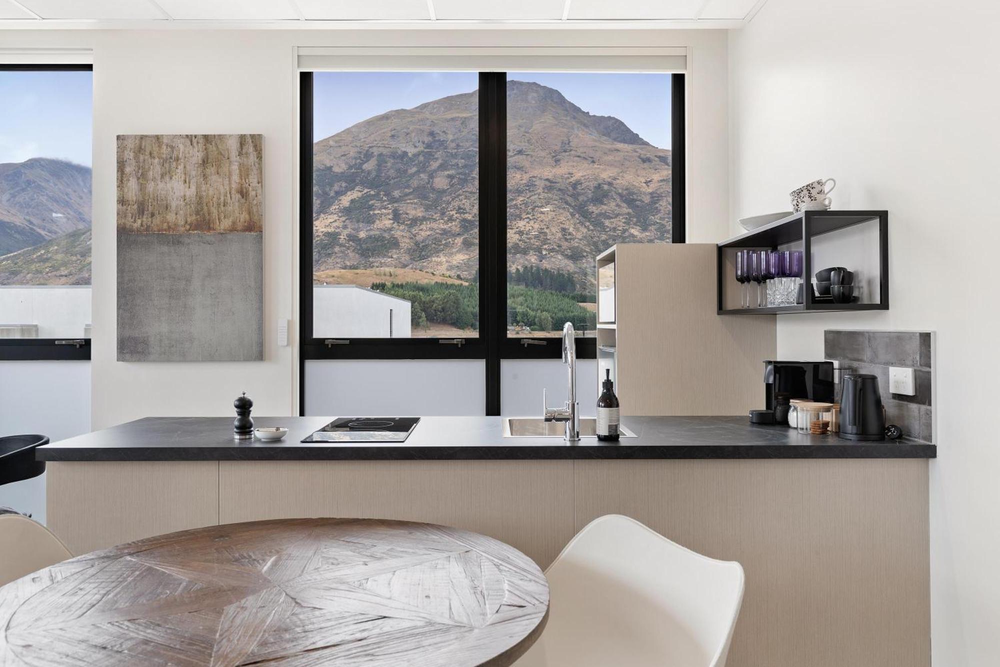 12Th Avenue Suites Queenstown Exterior photo